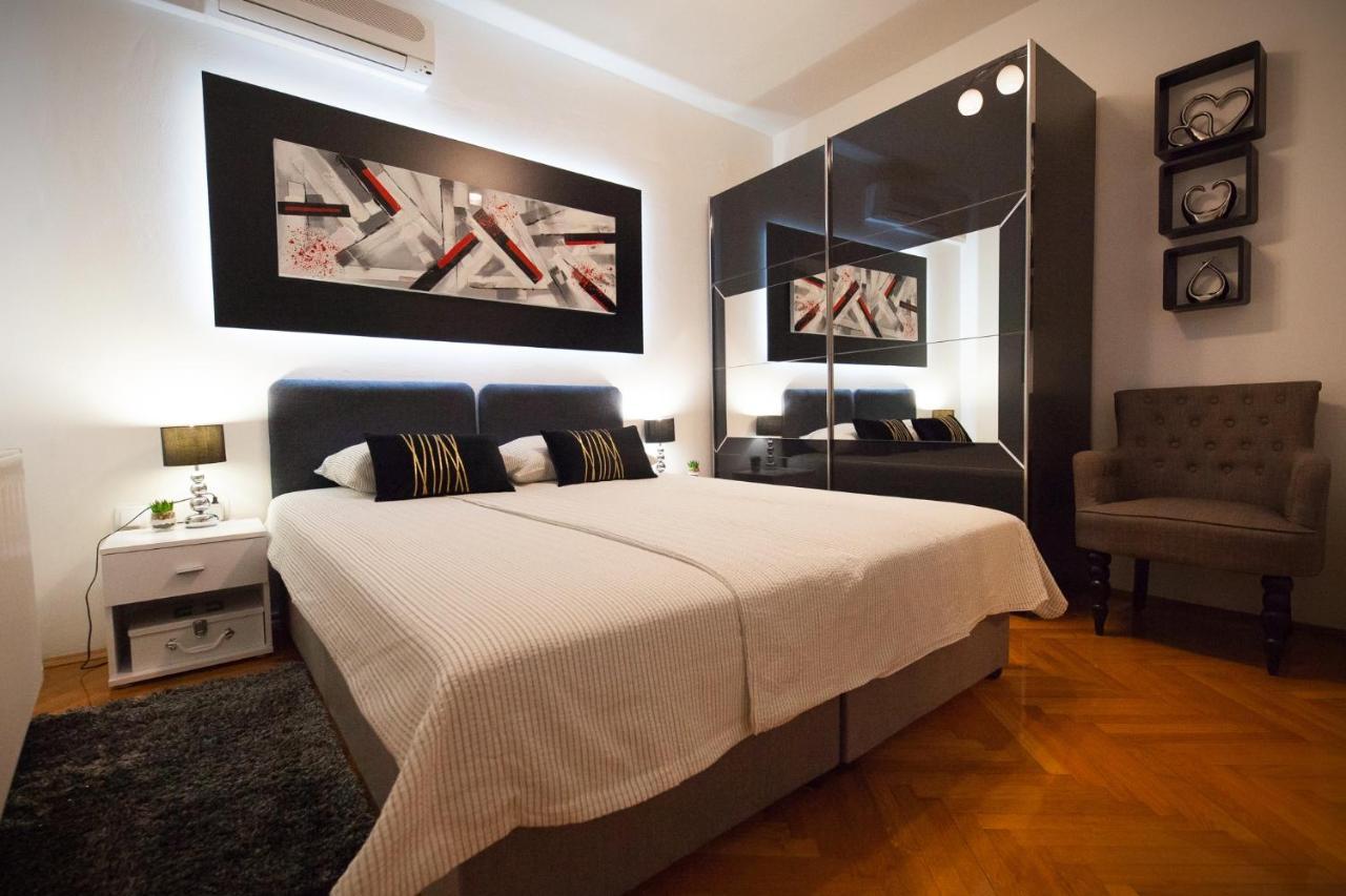 Apartman Aurelius - Private Parking Osijek Luaran gambar