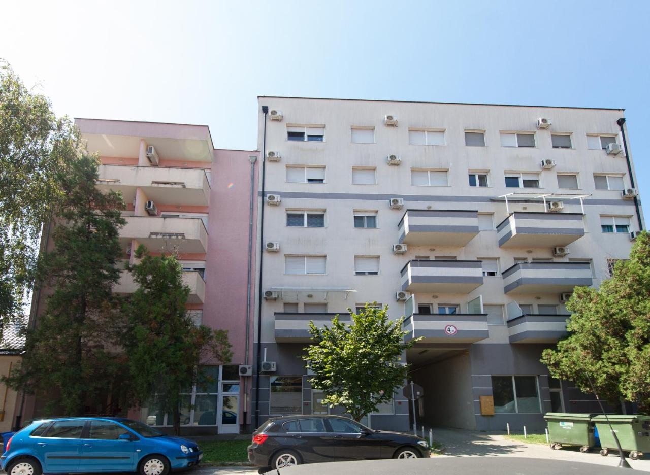 Apartman Aurelius - Private Parking Osijek Luaran gambar