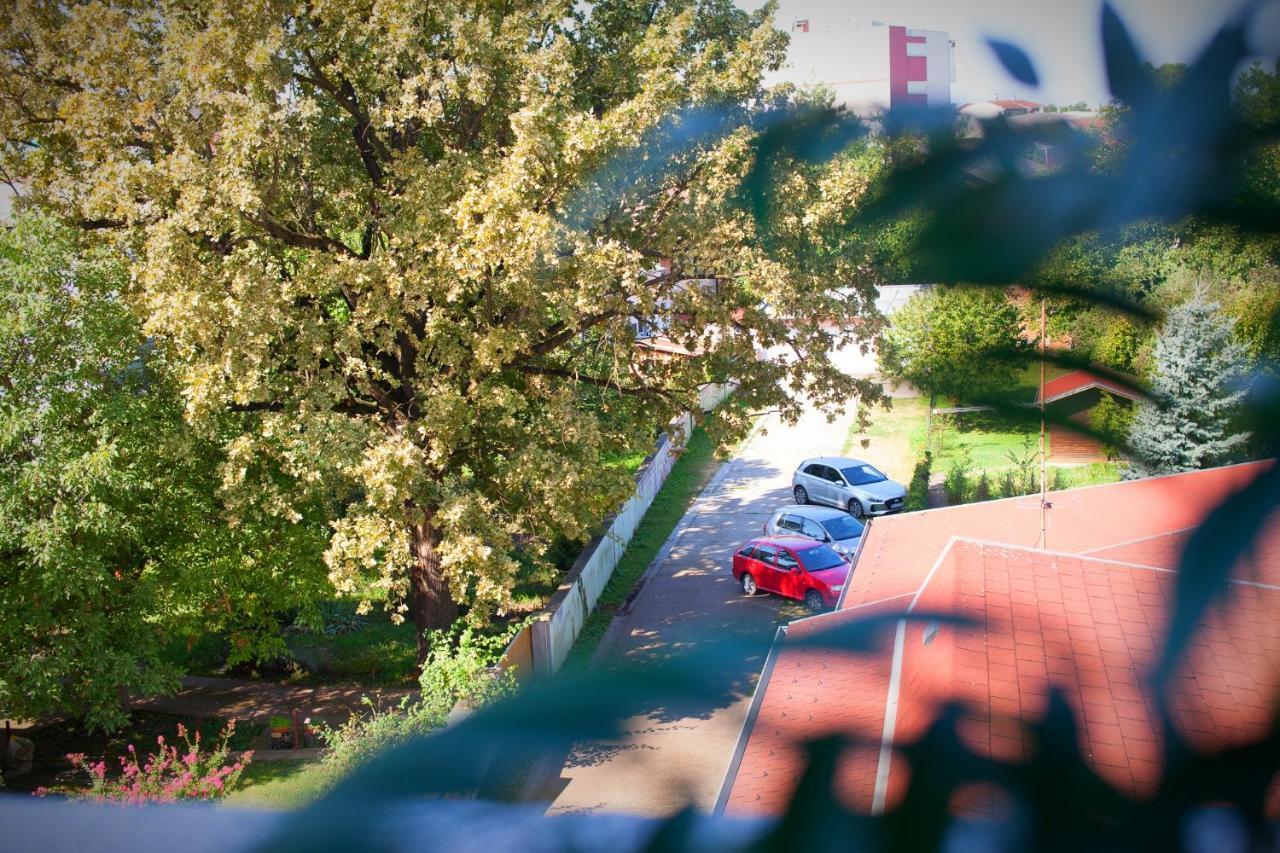 Apartman Aurelius - Private Parking Osijek Luaran gambar